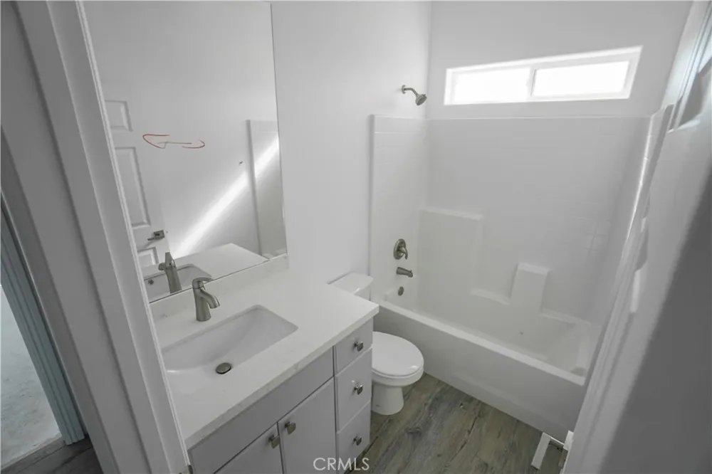 17805 Bangor Avenue Hesperia, CA 92345