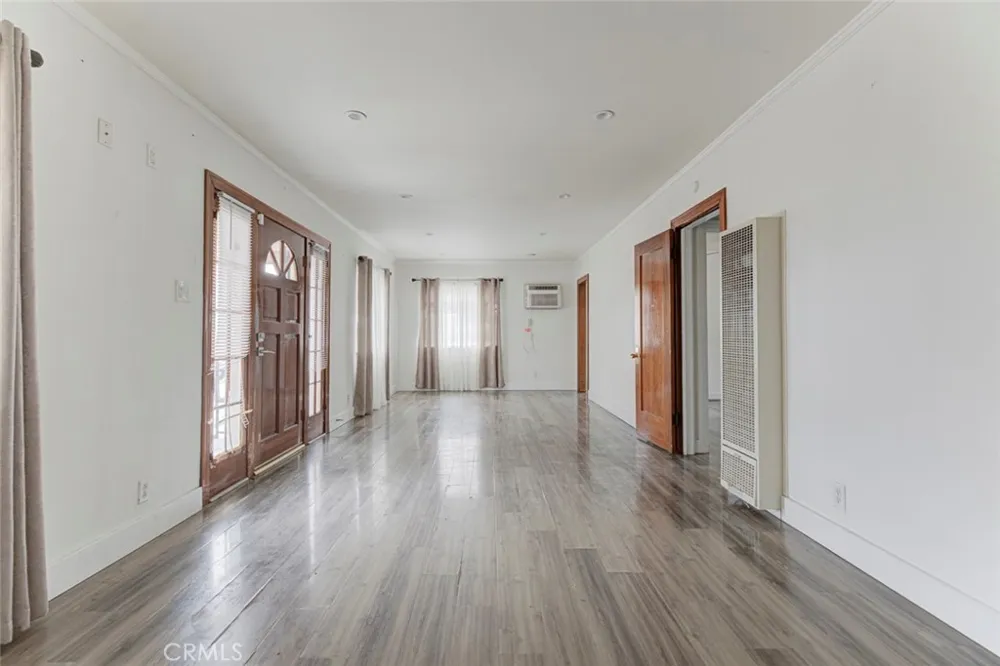 10733 Louise Avenue Granada Hills, CA 91344