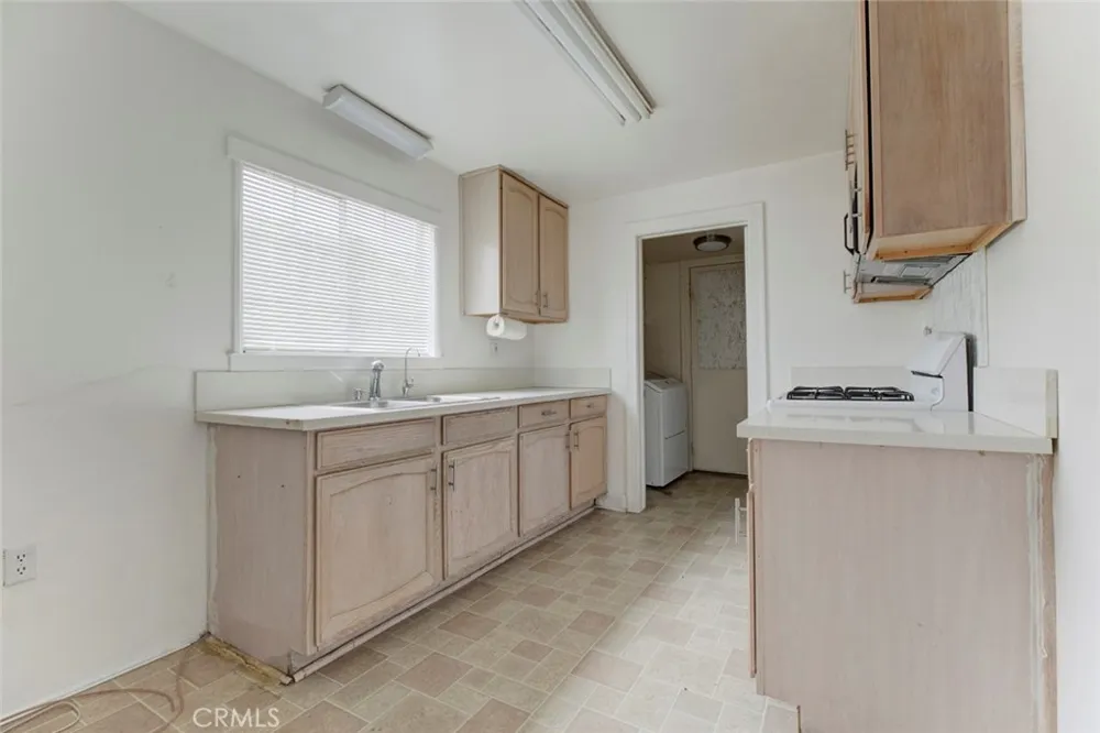 10733 Louise Avenue Granada Hills, CA 91344