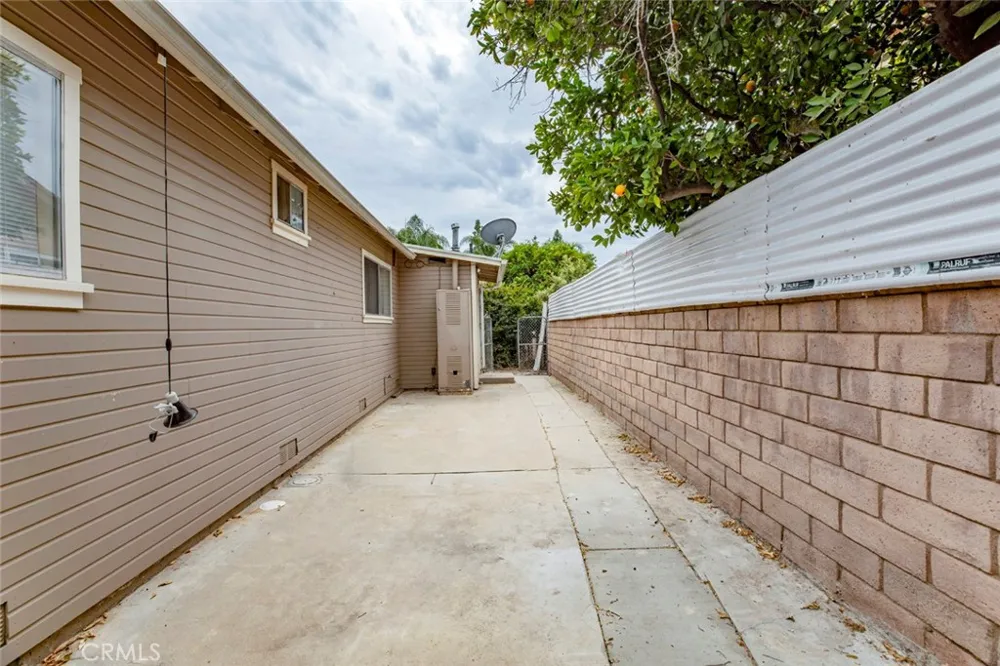 10733 Louise Avenue Granada Hills, CA 91344