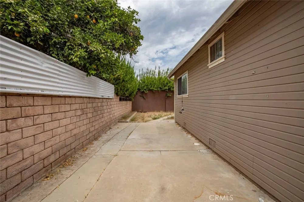 10733 Louise Avenue Granada Hills, CA 91344