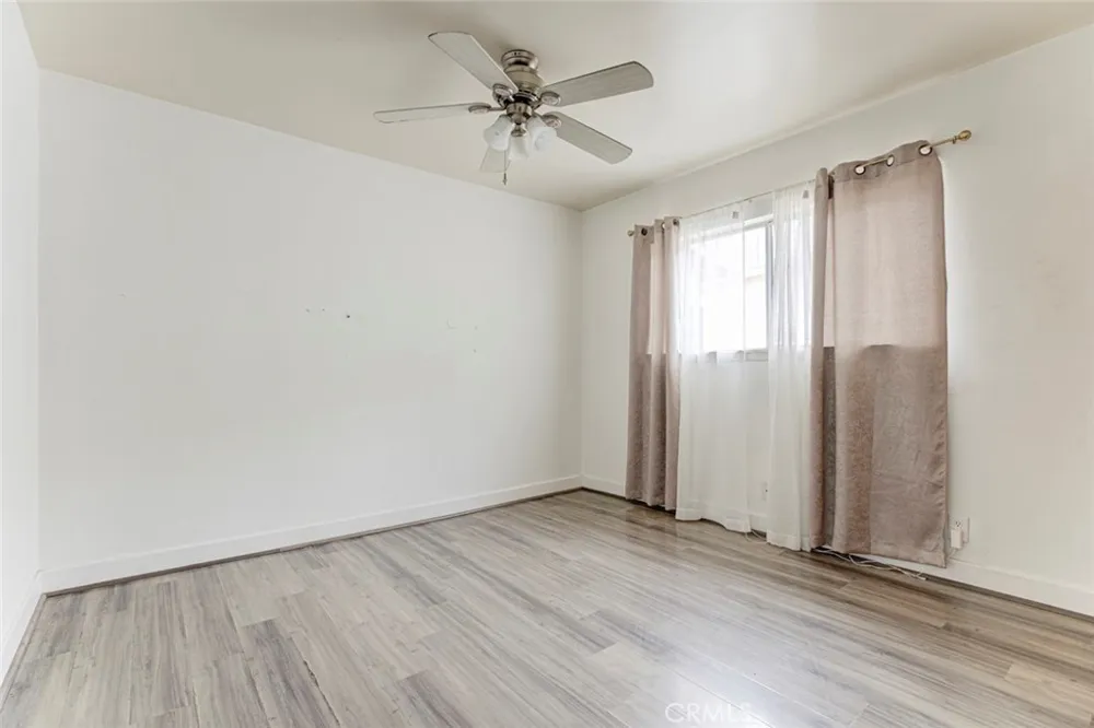 10733 Louise Avenue Granada Hills, CA 91344