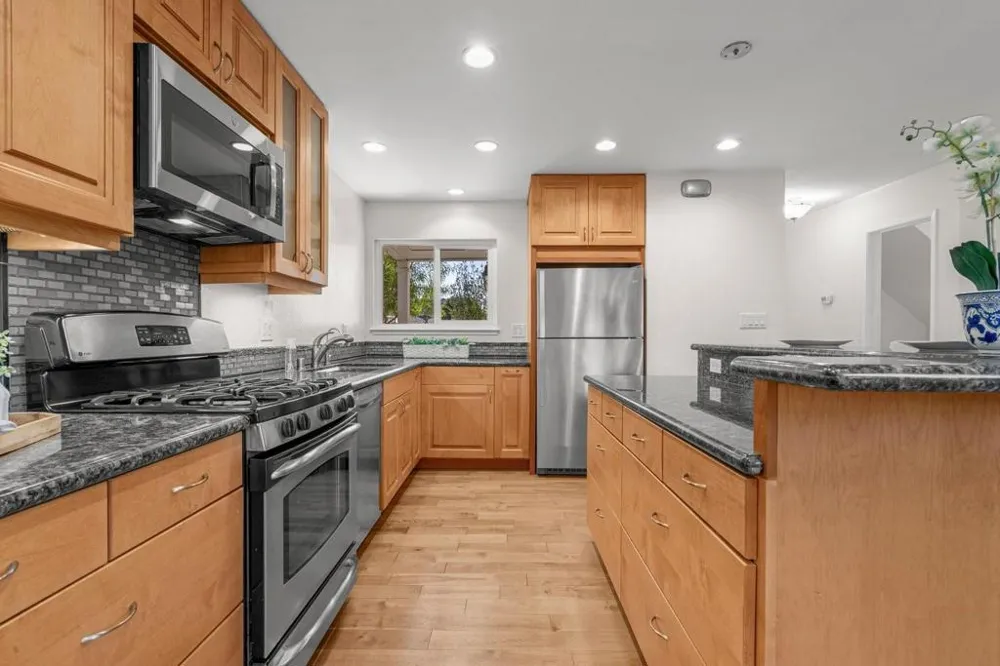 441 Poppy Place Mountain View, CA 94043