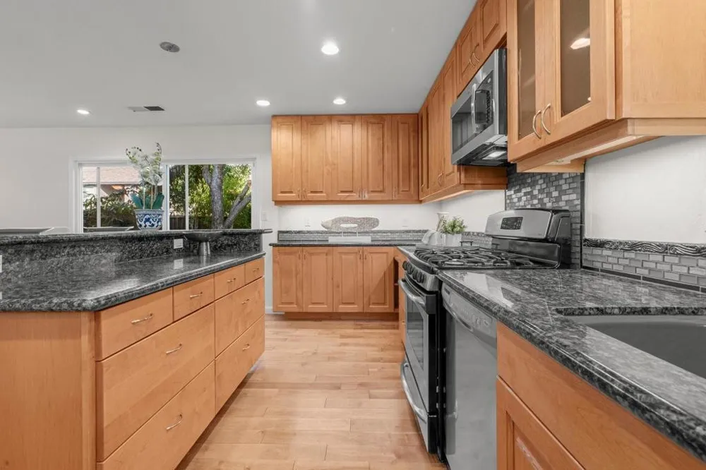 441 Poppy Place Mountain View, CA 94043