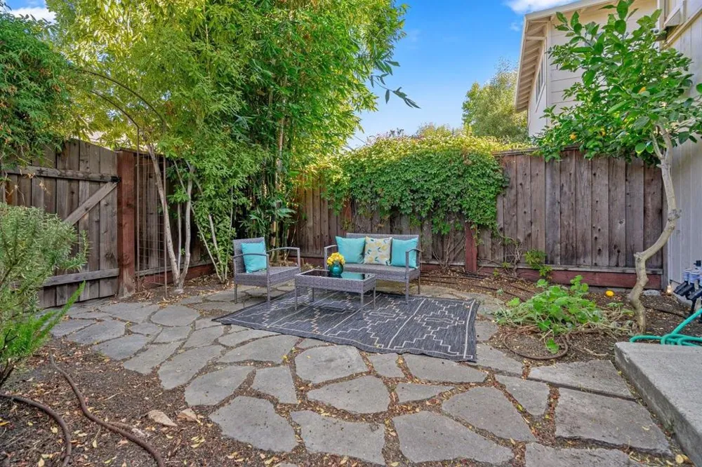 441 Poppy Place Mountain View, CA 94043