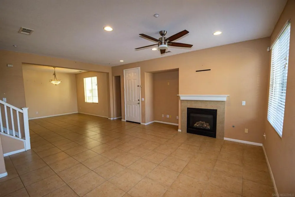 1733 Cripple Creek #4 Chula Vista, CA 91915