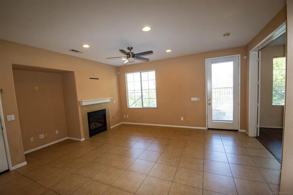 1733 Cripple Creek #4 Chula Vista, CA 91915