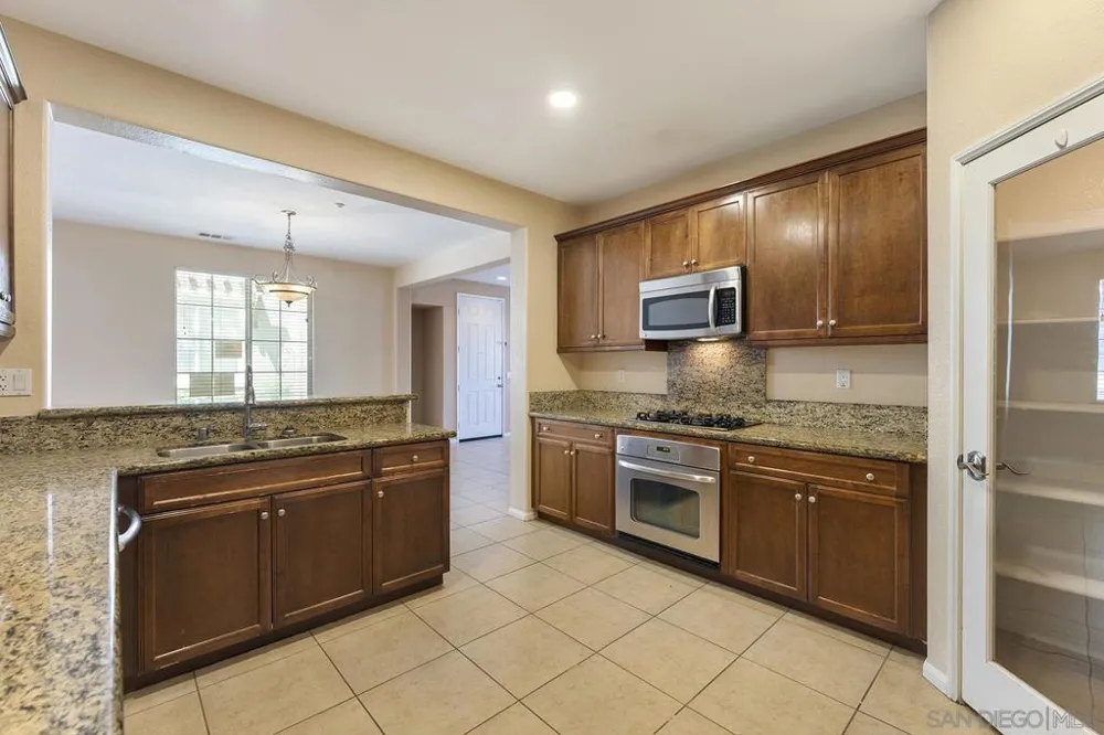 1733 Cripple Creek #4 Chula Vista, CA 91915