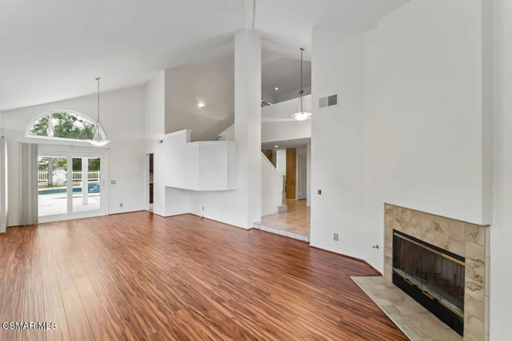 4543 Skidmore Court Moorpark, CA 93021
