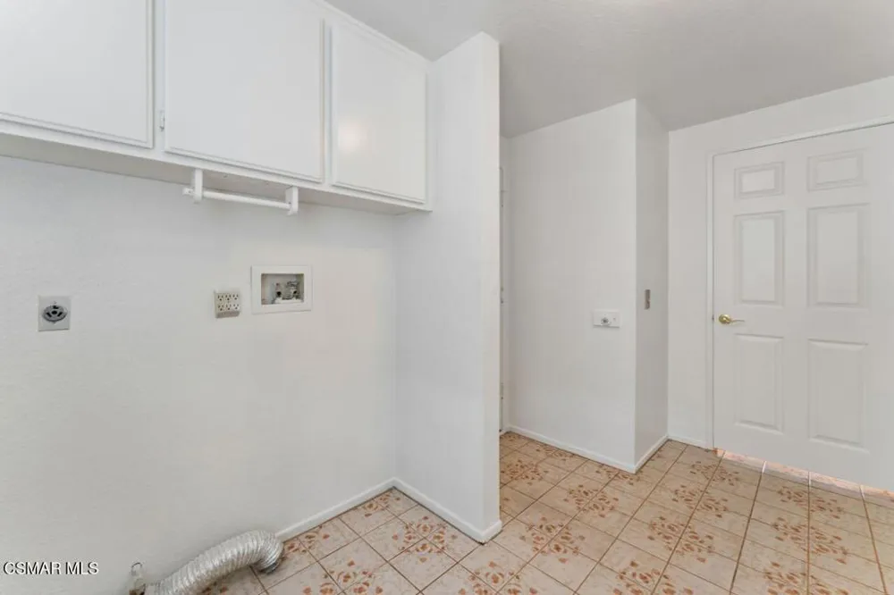 4543 Skidmore Court Moorpark, CA 93021