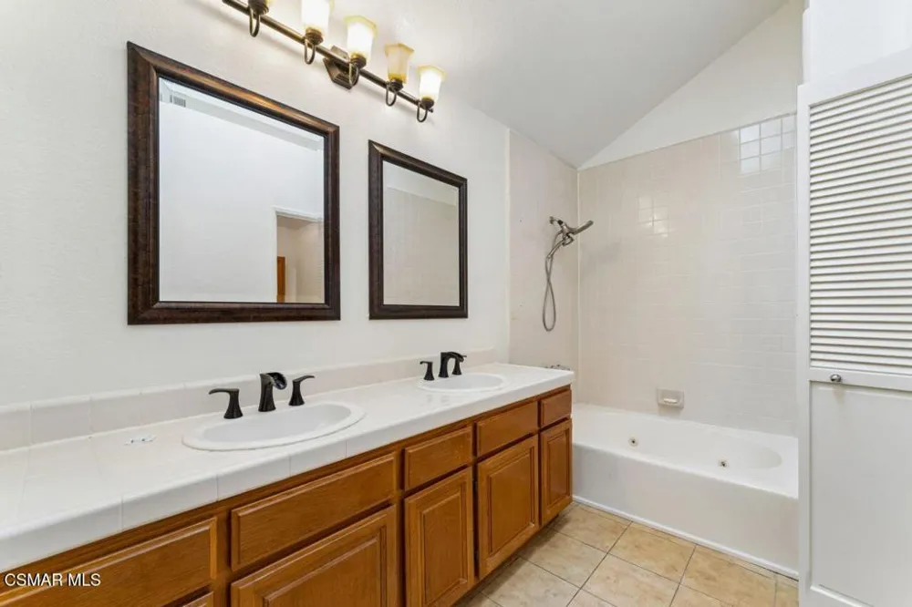 4543 Skidmore Court Moorpark, CA 93021