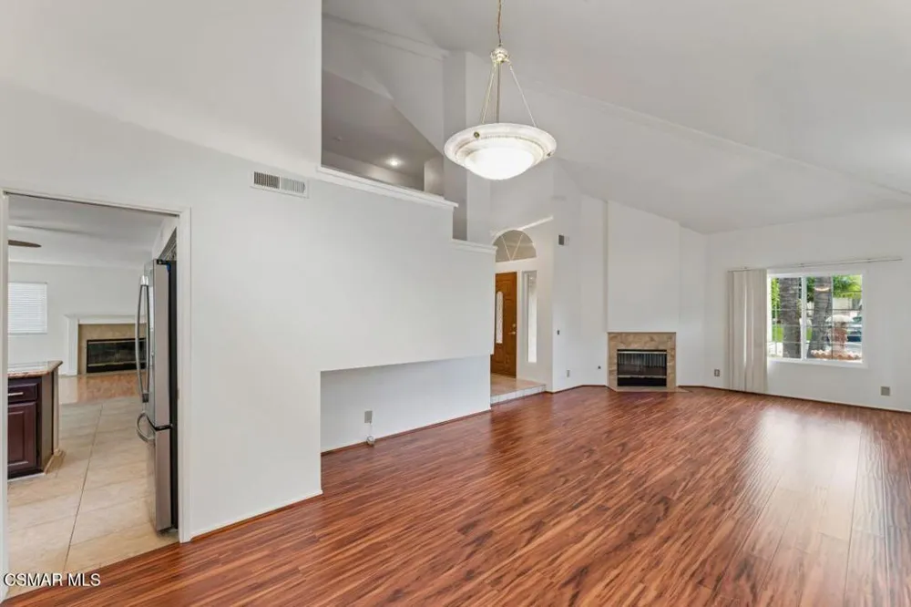4543 Skidmore Court Moorpark, CA 93021