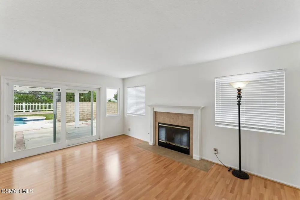 4543 Skidmore Court Moorpark, CA 93021