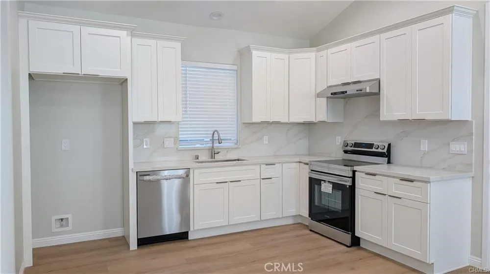 913 Durango Ct. San Dimas, CA 91773