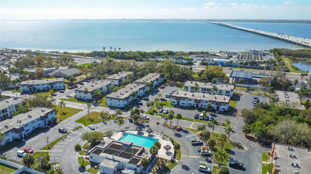 215 S MCMULLEN BOOTH ROAD #182 Clearwater, FL 33759