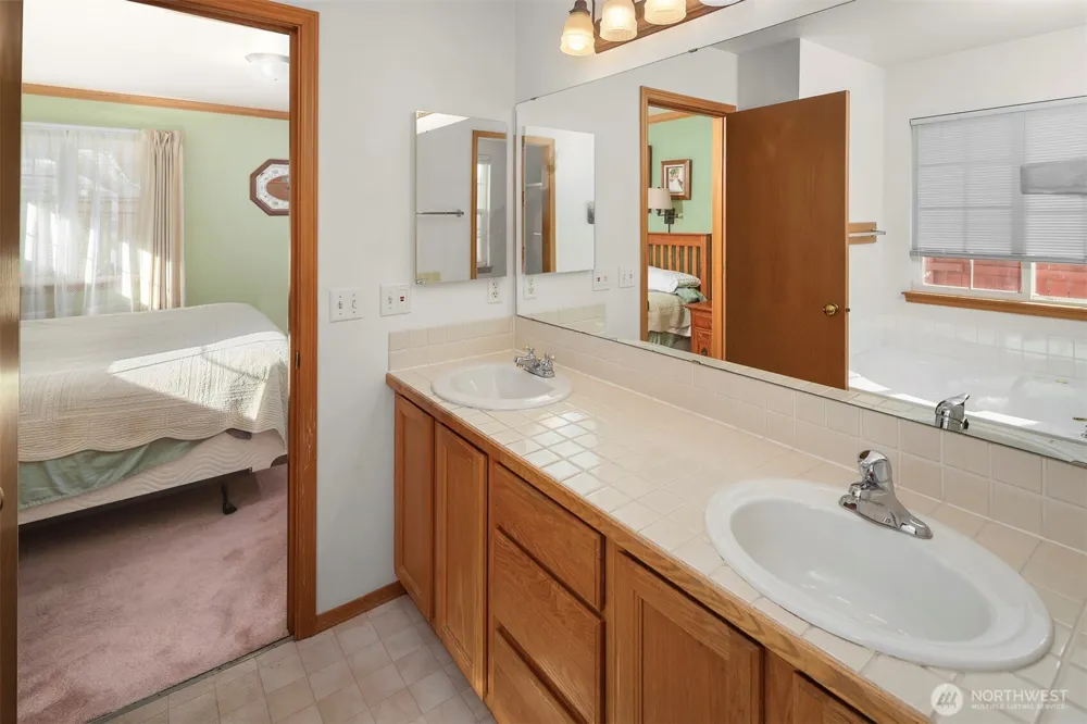 24321 119th Avenue SE Kent, WA 98030