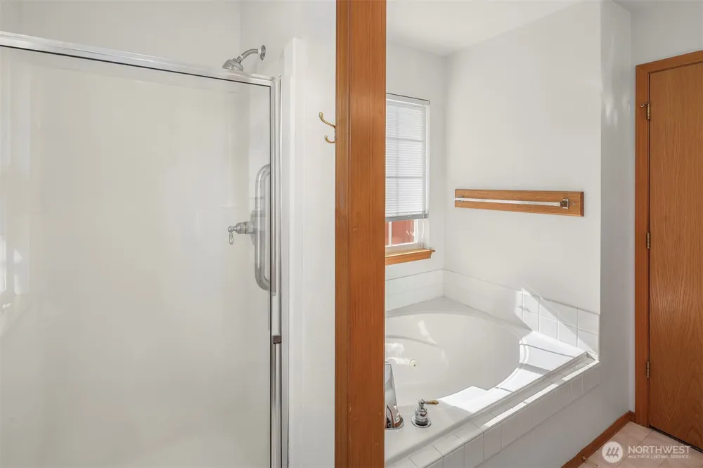 24321 119th Avenue SE Kent, WA 98030