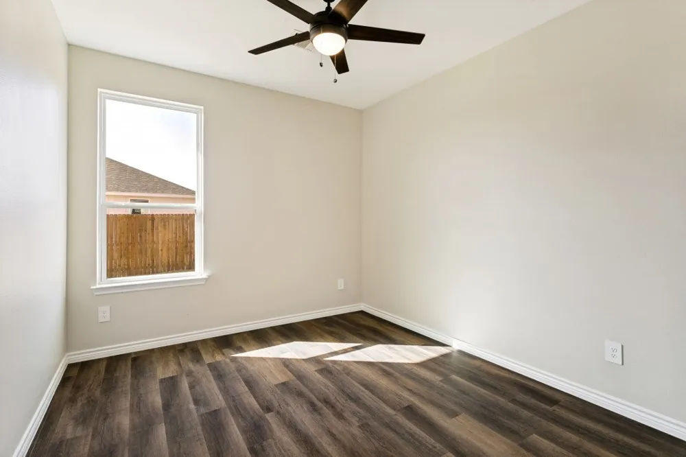1426 Dry Creek Drive Cleburne, TX 76033