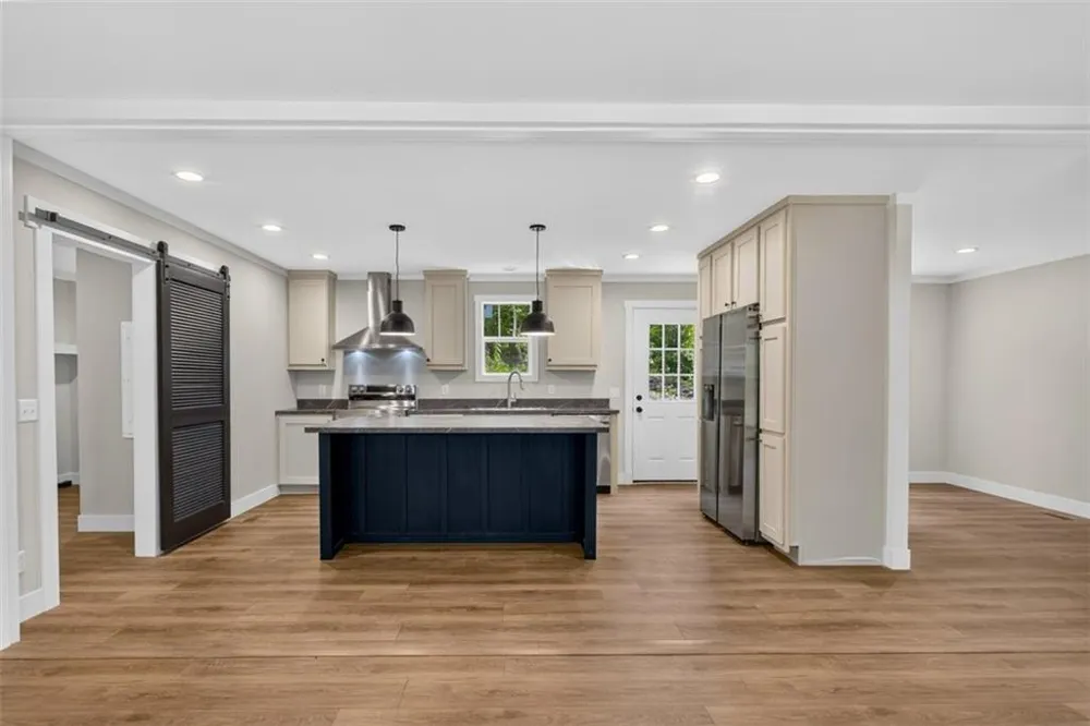 758 Upper Burris Road Canton, GA 30114