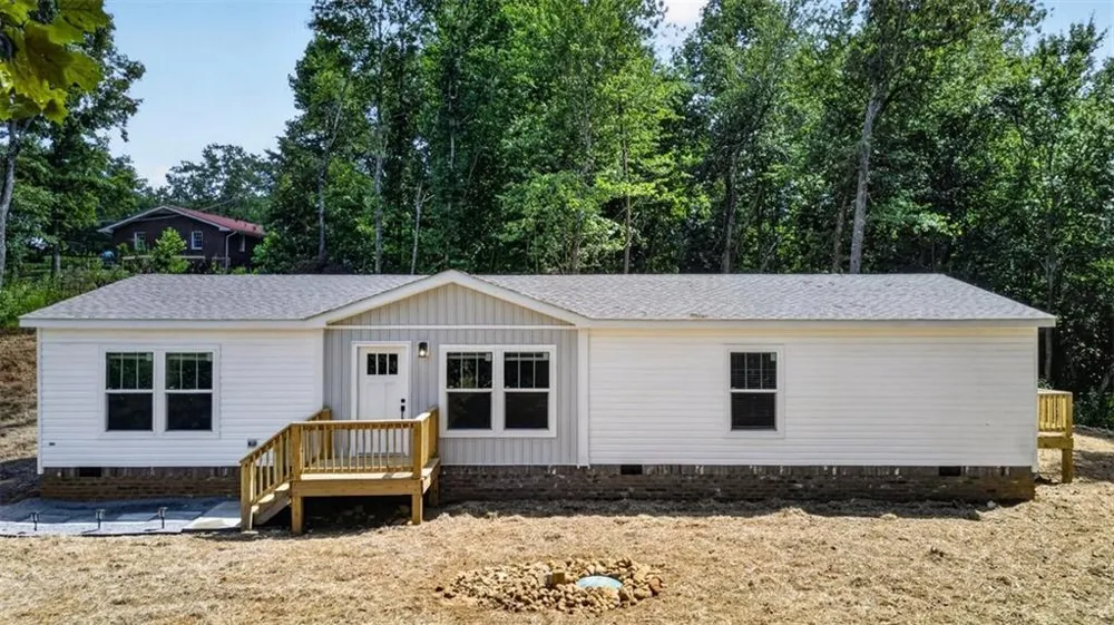 758 Upper Burris Road Canton, GA 30114