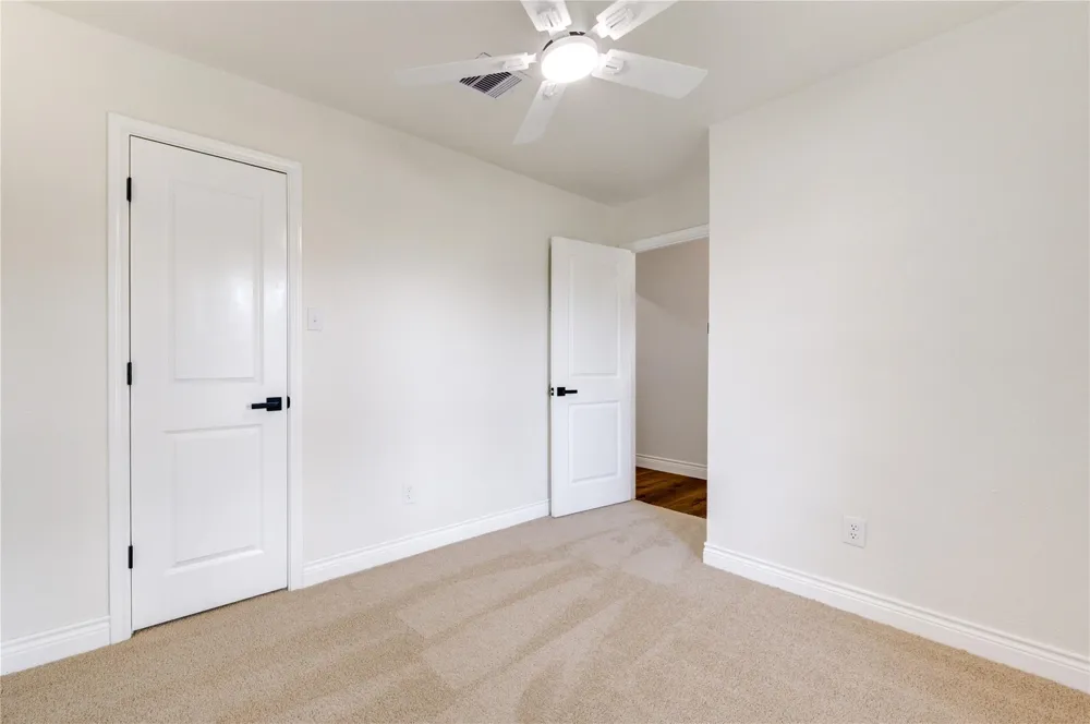 5002 Meadow Place Drive La Porte, TX 77571