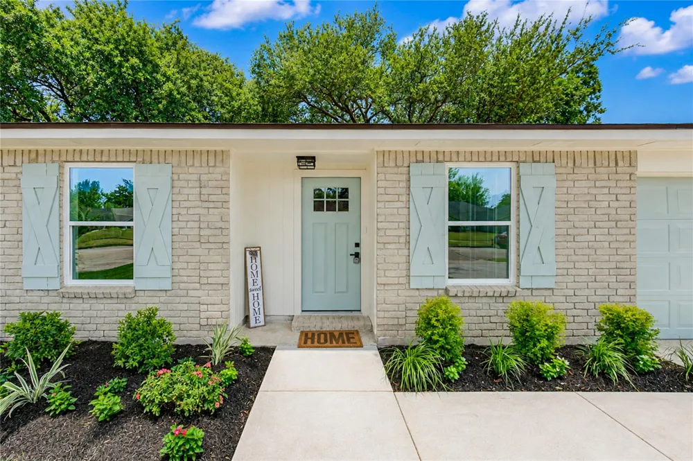 5002 Meadow Place Drive La Porte, TX 77571