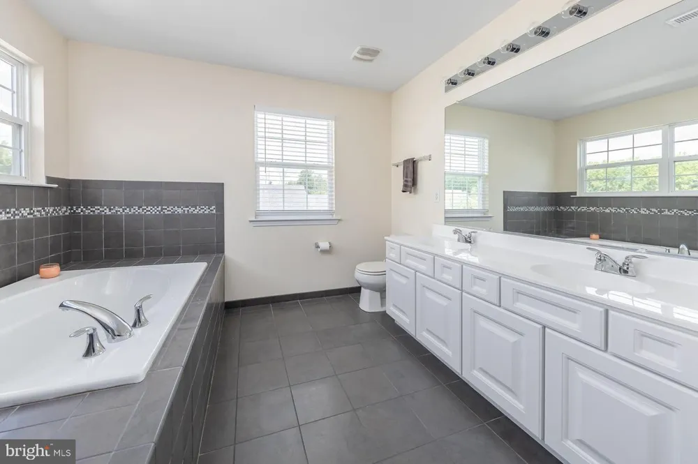 116 ZINNIA WAY Sewell, NJ 08080