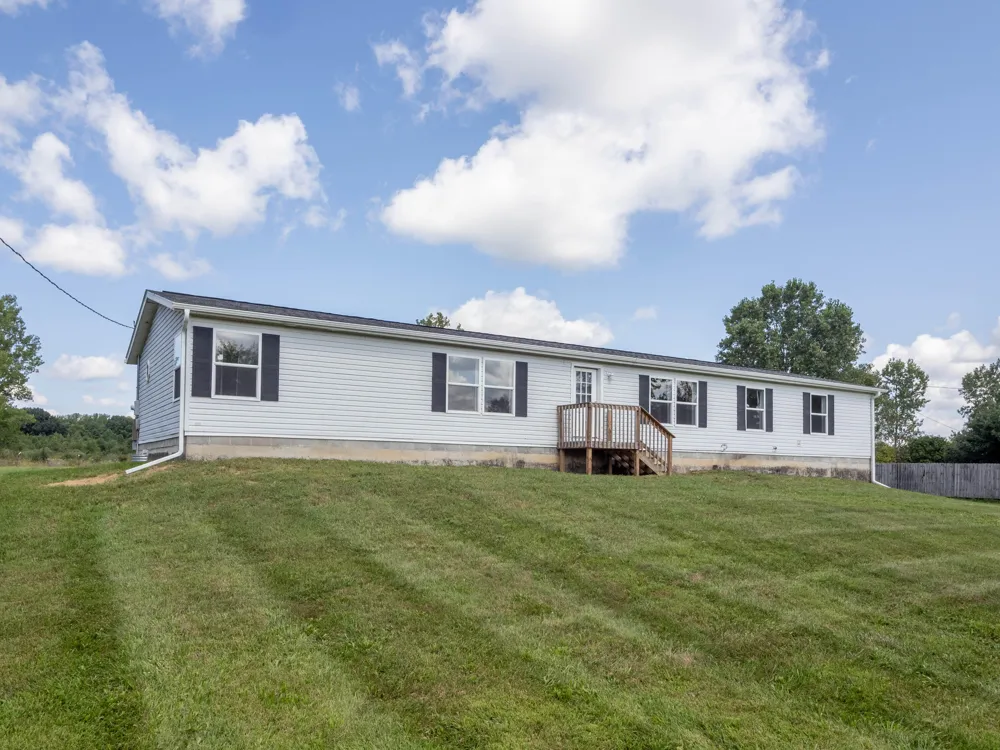 34412 36th Avenue Paw Paw, MI 49079