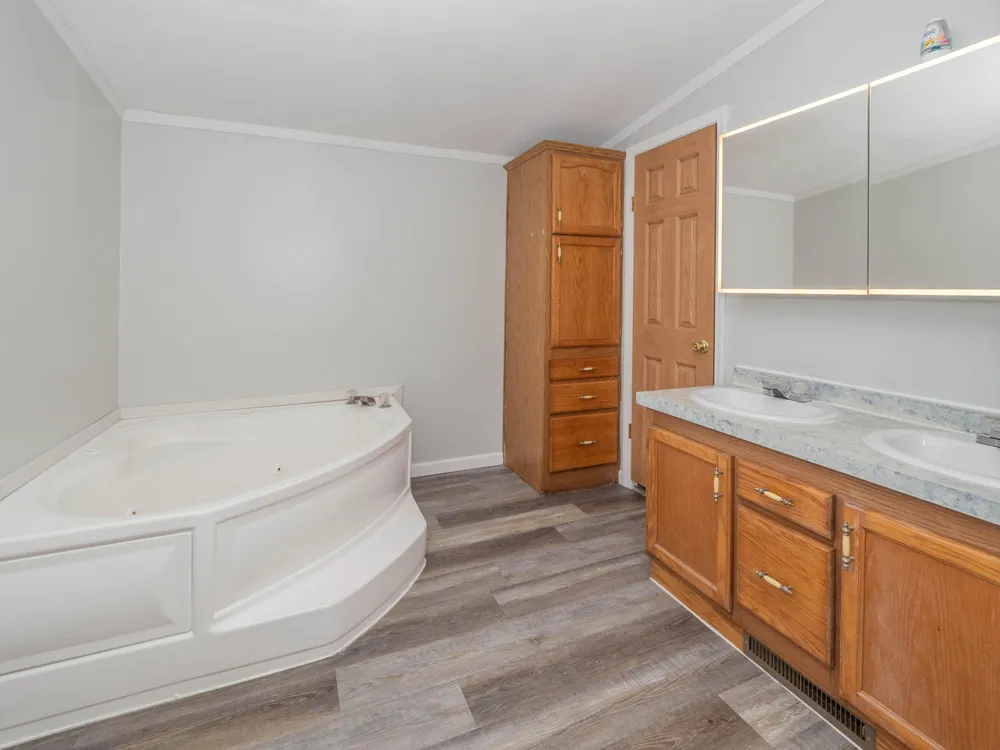 34412 36th Avenue Paw Paw, MI 49079