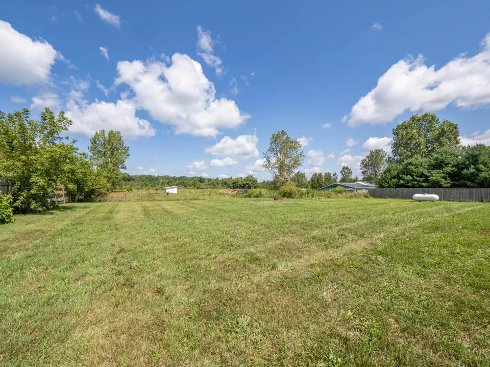 34412 36th Avenue Paw Paw, MI 49079
