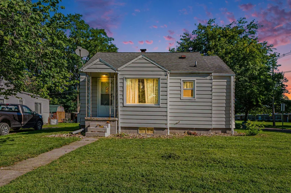 1365 Eagle Street Niles, MI 49120