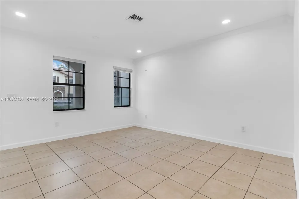 3202 SE 6th St Homestead, FL 33033