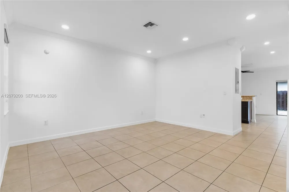 3202 SE 6th St Homestead, FL 33033