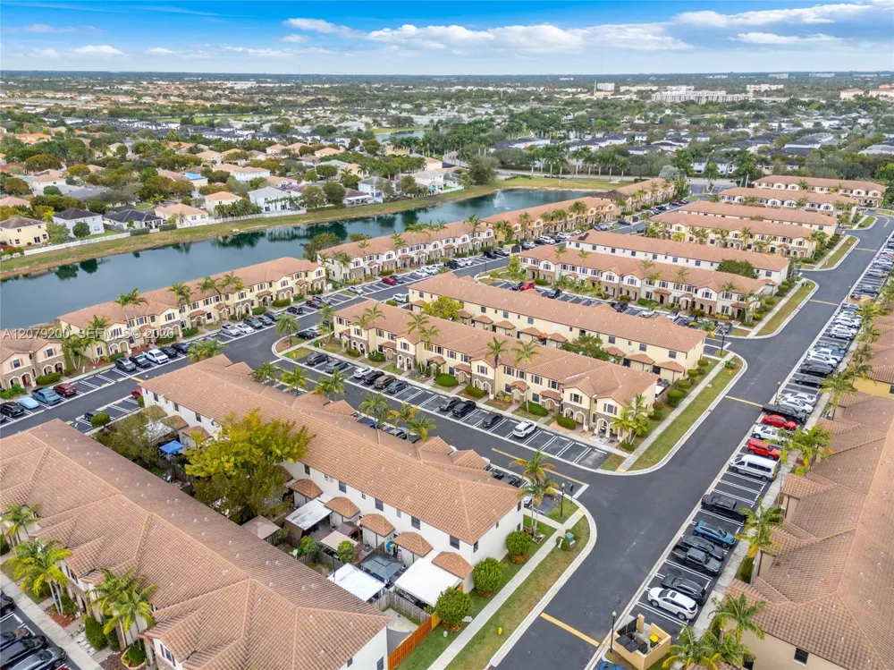 3202 SE 6th St Homestead, FL 33033