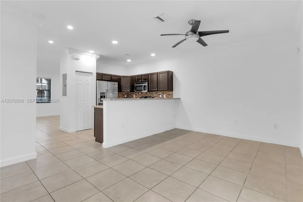 3202 SE 6th St Homestead, FL 33033