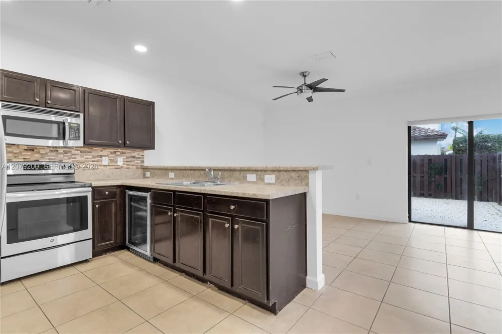 3202 SE 6th St Homestead, FL 33033