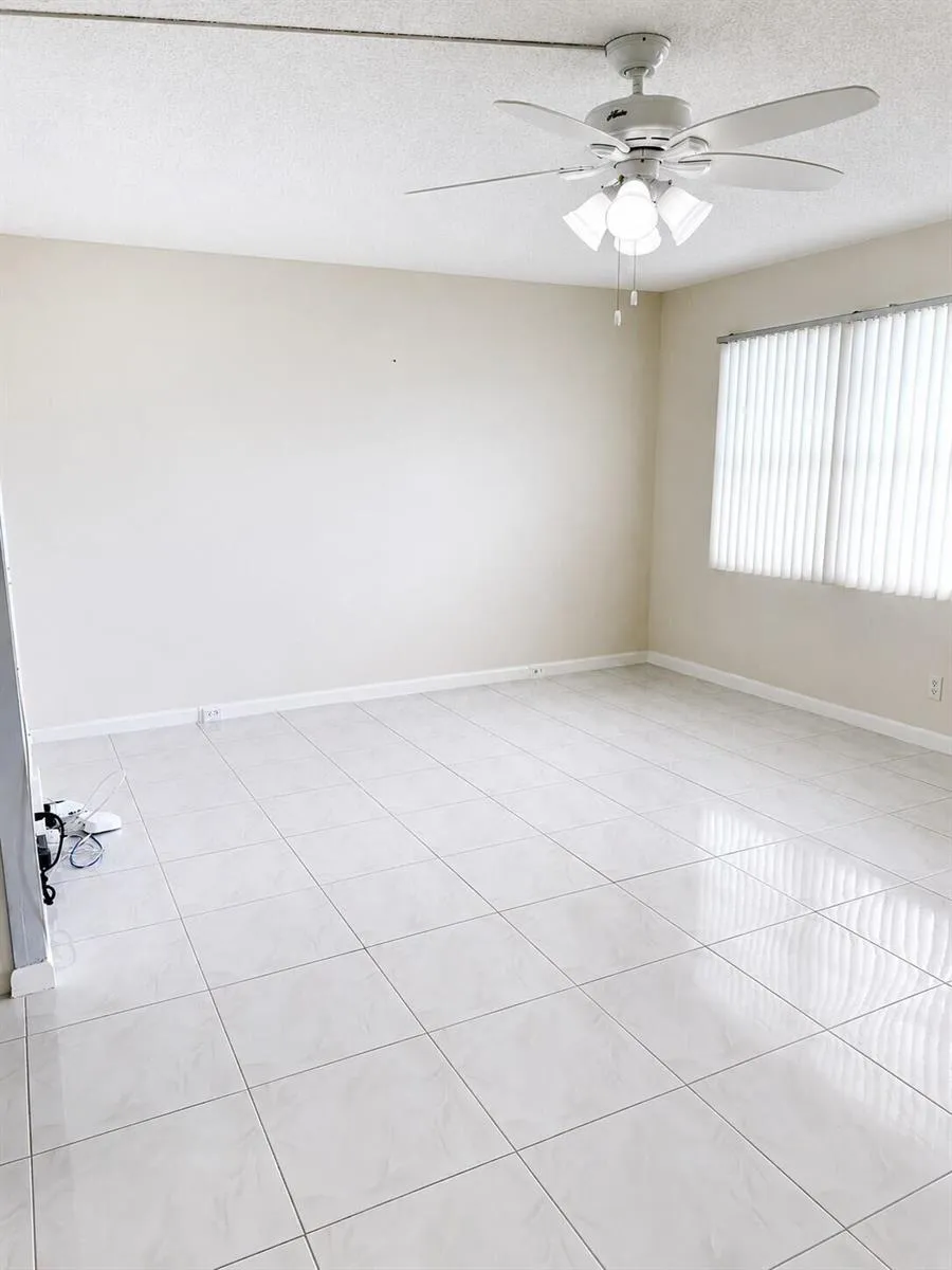1089 WOLVERTON E #1089 Boca Raton, FL 33434