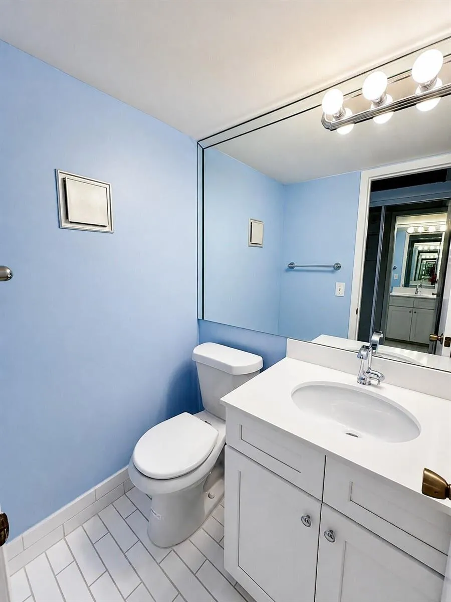 1089 WOLVERTON E #1089 Boca Raton, FL 33434