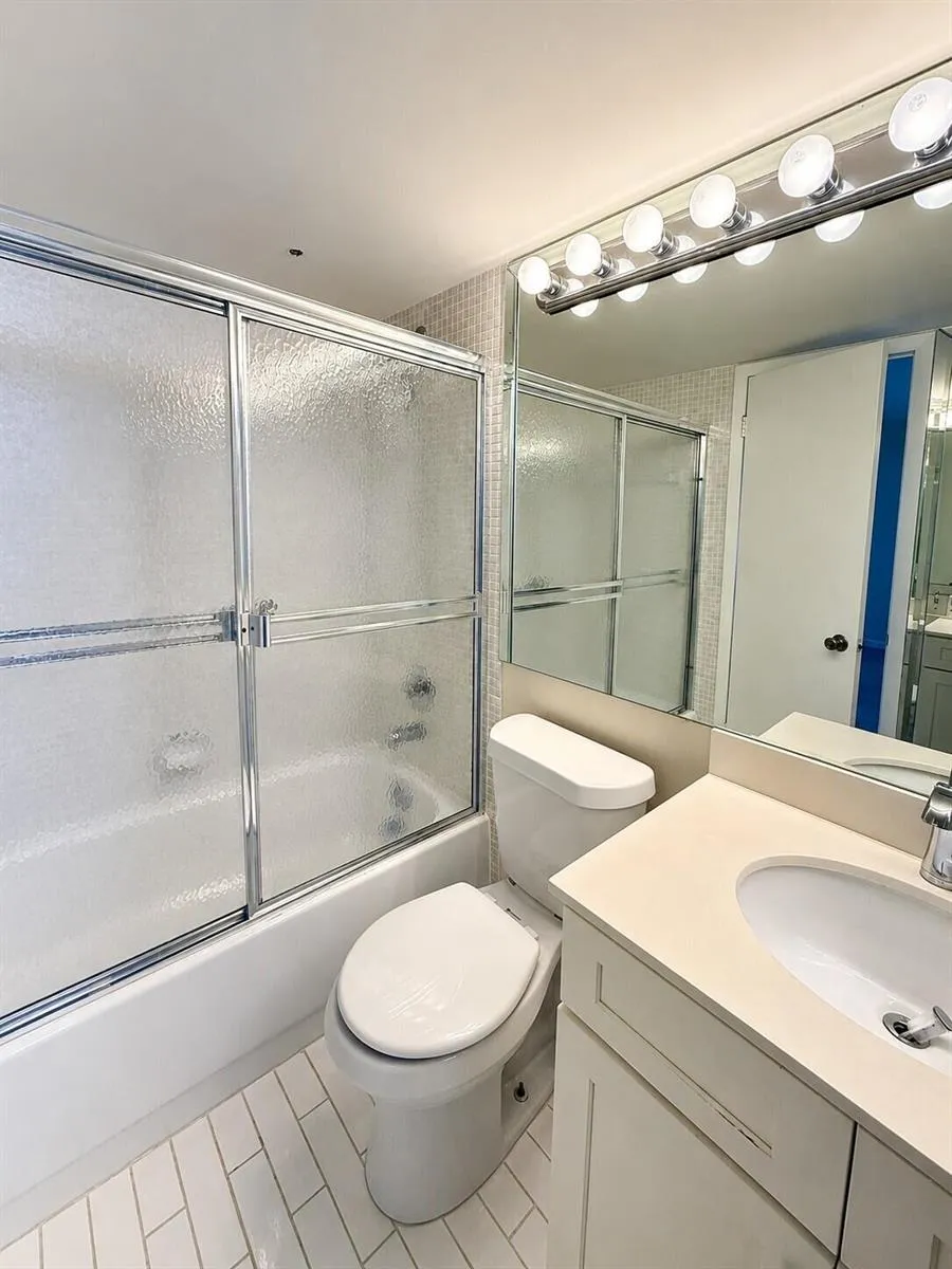1089 WOLVERTON E #1089 Boca Raton, FL 33434