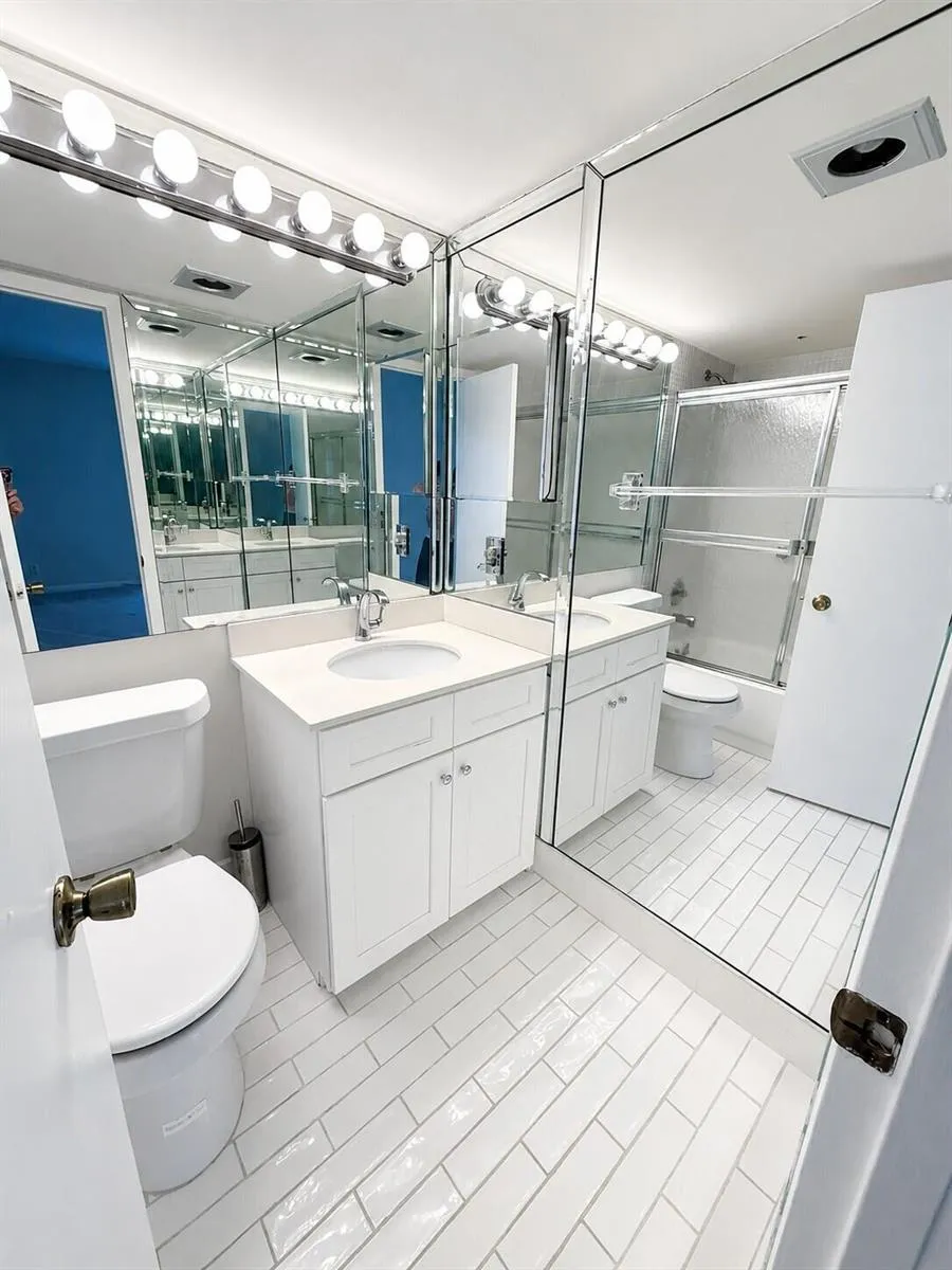 1089 WOLVERTON E #1089 Boca Raton, FL 33434