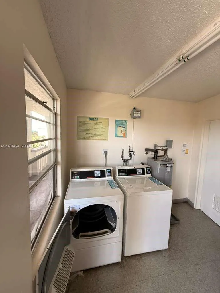 425 Southampton B #425 West Palm Beach, FL 33417