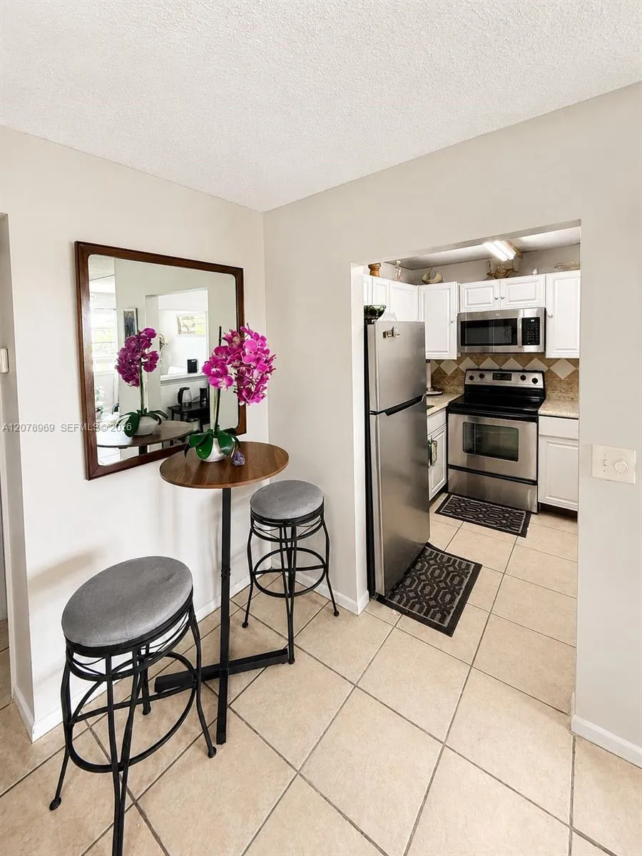 425 Southampton B #425 West Palm Beach, FL 33417
