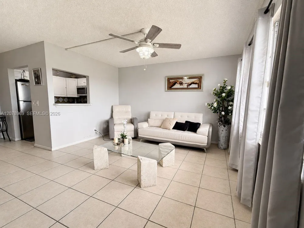 425 Southampton B #425 West Palm Beach, FL 33417