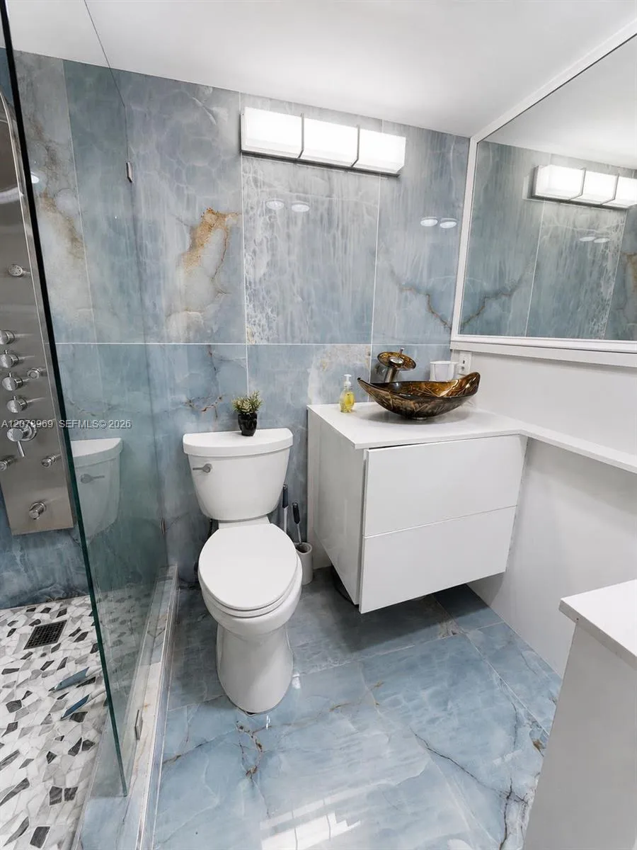 425 Southampton B #425 West Palm Beach, FL 33417