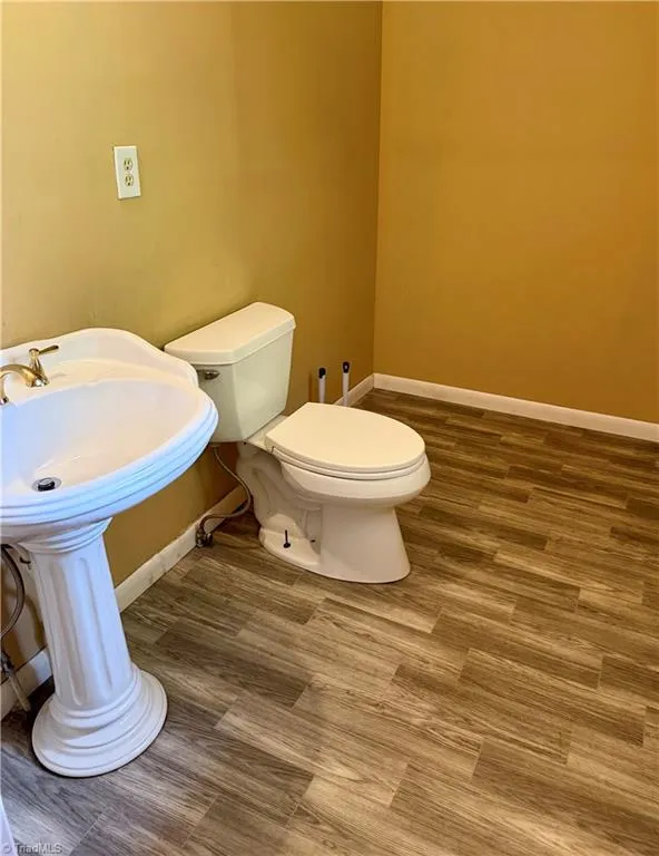11564 NC Highway 150 Linwood, NC 27299