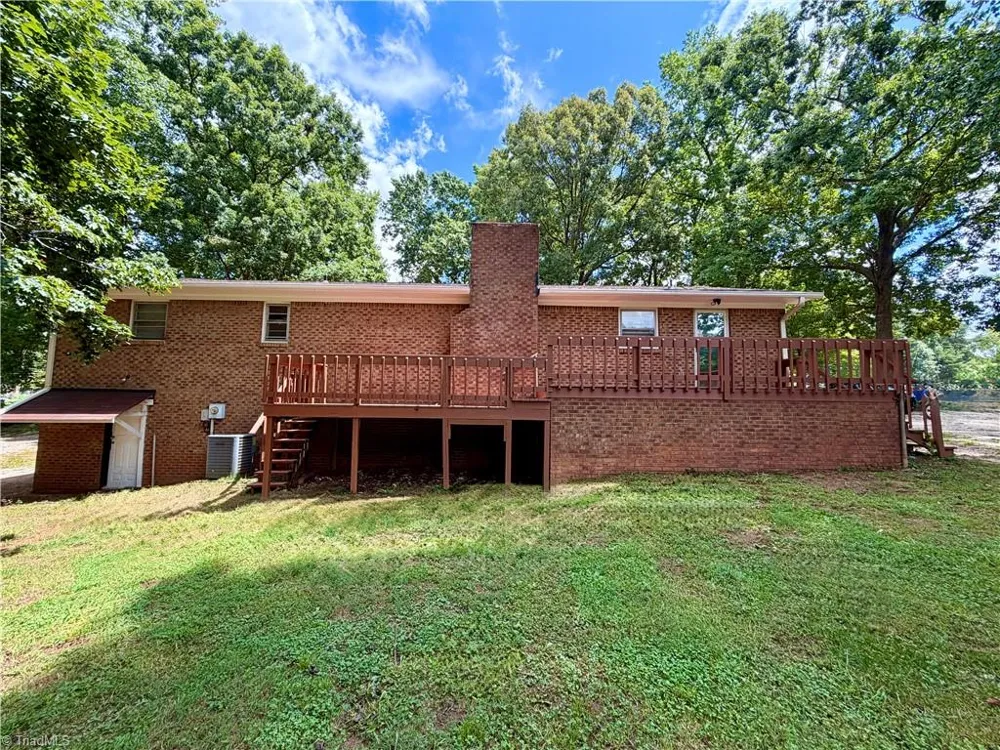11564 NC Highway 150 Linwood, NC 27299
