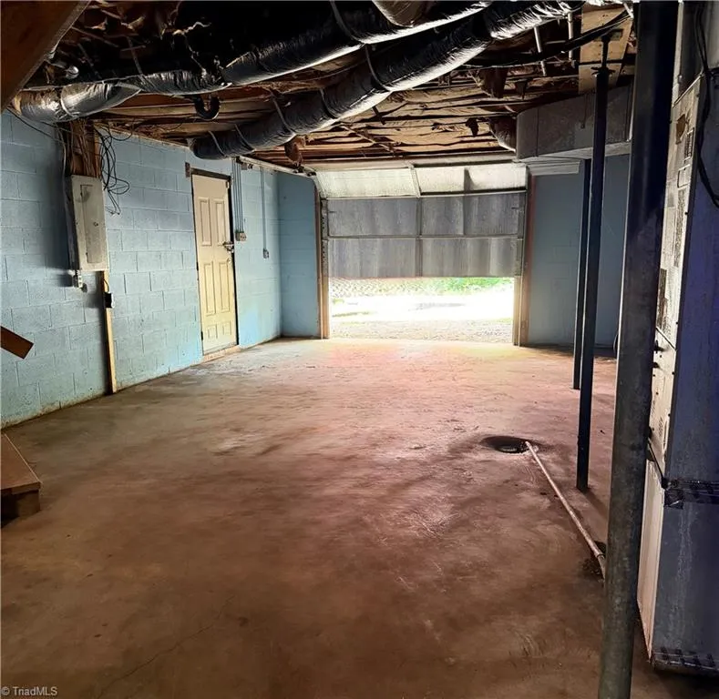 11564 NC Highway 150 Linwood, NC 27299