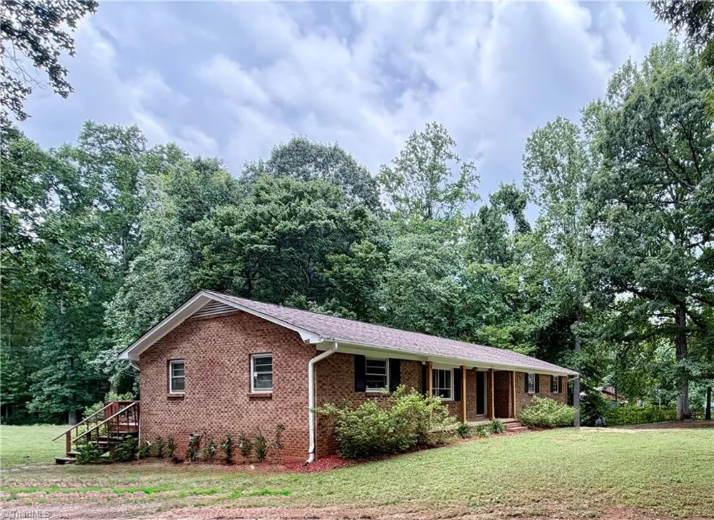 11564 NC Highway 150 Linwood, NC 27299