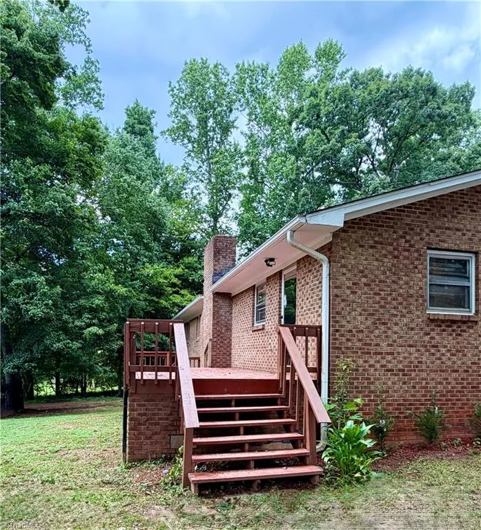 11564 NC Highway 150 Linwood, NC 27299