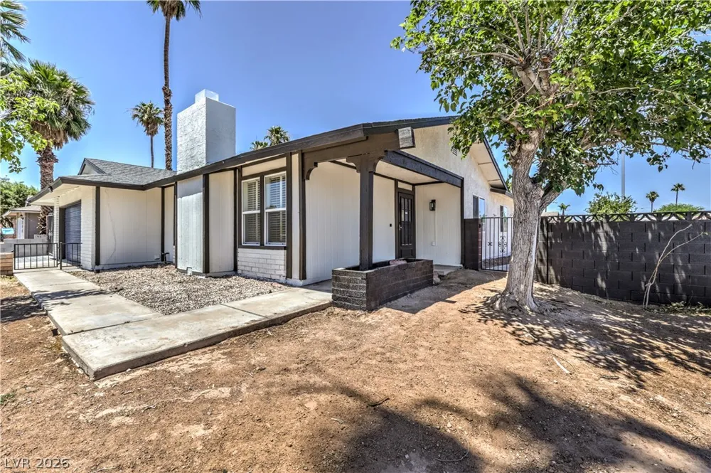 4370 Lariat Drive Las Vegas, NV 89121